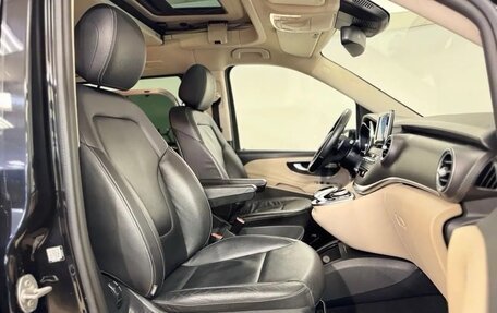 Mercedes-Benz V-Класс, 2018 год, 6 990 000 рублей, 4 фотография