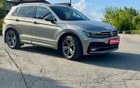 Volkswagen Tiguan II, 2019 год, 3 200 000 рублей, 1 фотография