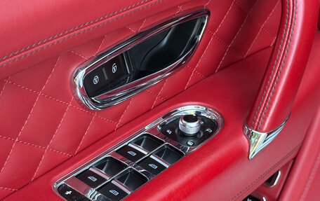 Bentley Bentayga I, 2018 год, 11 900 000 рублей, 10 фотография