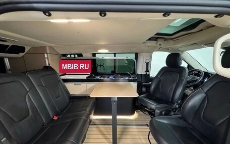 Mercedes-Benz V-Класс, 2018 год, 6 990 000 рублей, 17 фотография