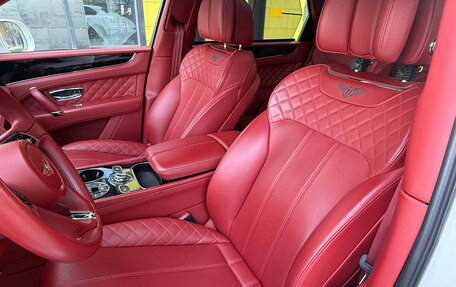 Bentley Bentayga I, 2018 год, 11 900 000 рублей, 14 фотография