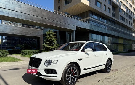 Bentley Bentayga I, 2018 год, 11 900 000 рублей, 3 фотография