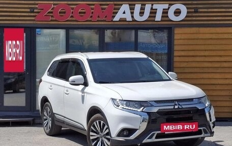 Mitsubishi Outlander III рестайлинг 3, 2020 год, 2 087 000 рублей, 2 фотография