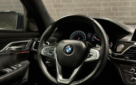 BMW 7 серия, 2017 год, 3 090 000 рублей, 19 фотография