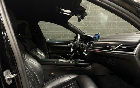 BMW 7 серия, 2017 год, 3 090 000 рублей, 17 фотография