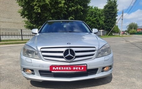 Mercedes-Benz C-Класс, 2008 год, 900 000 рублей, 3 фотография
