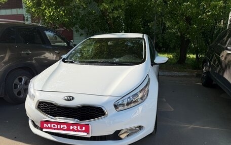 KIA cee'd III, 2014 год, 1 410 000 рублей, 2 фотография