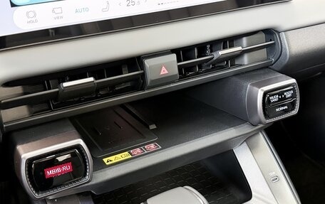Toyota RAV4, 2026 год, 4 370 000 рублей, 27 фотография