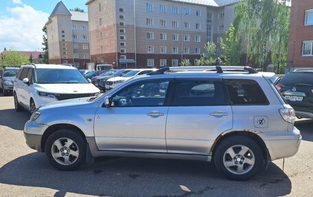 Mitsubishi Outlander III рестайлинг 3, 2002 год, 600 000 рублей, 4 фотография