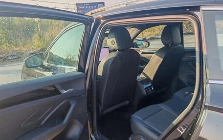 Volkswagen Tiguan, 2024 год, 3 900 000 рублей, 11 фотография