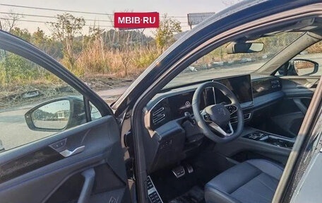 Volkswagen Tiguan, 2024 год, 3 900 000 рублей, 8 фотография