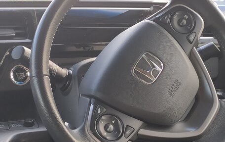 Honda Stepwgn IV, 2018 год, 1 700 000 рублей, 5 фотография