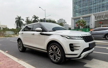 Land Rover Range Rover Evoque II, 2024 год, 4 700 000 рублей, 3 фотография