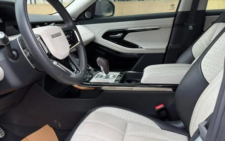 Land Rover Range Rover Evoque II, 2024 год, 4 700 000 рублей, 11 фотография