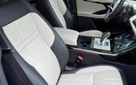 Land Rover Range Rover Evoque II, 2024 год, 4 700 000 рублей, 16 фотография