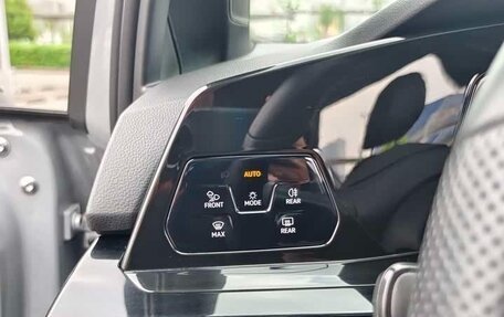 Volkswagen Golf VIII, 2023 год, 2 150 000 рублей, 9 фотография