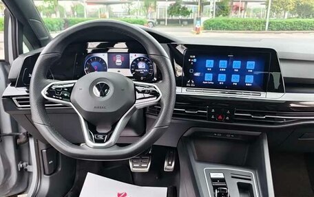 Volkswagen Golf VIII, 2023 год, 2 150 000 рублей, 8 фотография