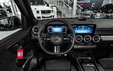 Mercedes-Benz GLB, 2024 год, 6 878 000 рублей, 2 фотография