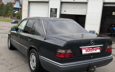 Mercedes-Benz E-Класс, 1994 год, 350 000 рублей, 4 фотография