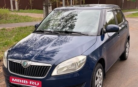 Skoda Fabia II, 2011 год, 450 000 рублей, 3 фотография
