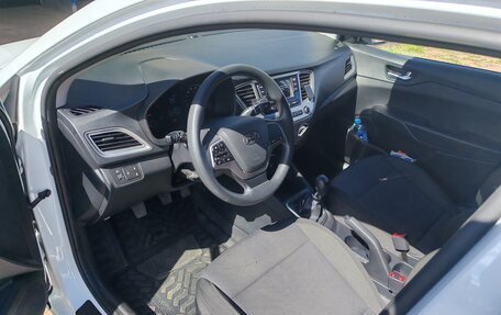Hyundai Solaris II рестайлинг, 2020 год, 1 650 000 рублей, 2 фотография