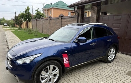 Infiniti QX70, 2013 год, 2 350 000 рублей, 2 фотография