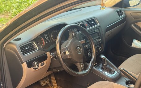 Volkswagen Jetta VI, 2012 год, 800 000 рублей, 4 фотография