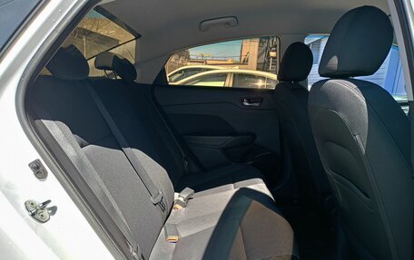 Hyundai Solaris II рестайлинг, 2018 год, 939 000 рублей, 11 фотография