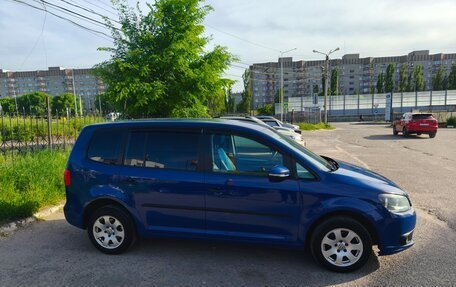 Volkswagen Touran III, 2010 год, 1 050 000 рублей, 3 фотография