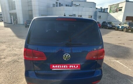 Volkswagen Touran III, 2010 год, 1 050 000 рублей, 6 фотография