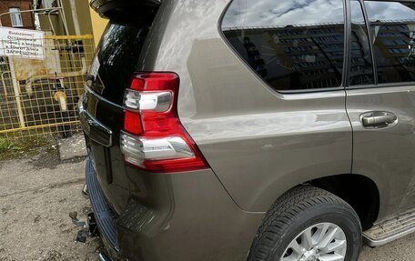 Toyota Land Cruiser Prado 150 рестайлинг 2, 2015 год, 4 890 000 рублей, 3 фотография