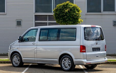 Volkswagen Multivan T5, 2012 год, 1 895 000 рублей, 4 фотография