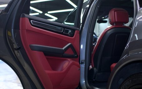 Porsche Cayenne III, 2019 год, 7 500 000 рублей, 34 фотография