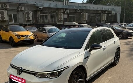 Volkswagen Golf VIII, 2021 год, 2 499 000 рублей, 2 фотография