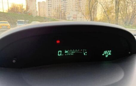 Toyota Yaris III рестайлинг, 2008 год, 600 000 рублей, 7 фотография