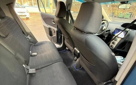 Toyota Yaris III рестайлинг, 2008 год, 600 000 рублей, 11 фотография