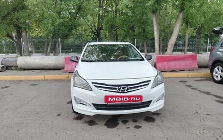 Hyundai Solaris II рестайлинг, 2015 год, 750 000 рублей, 2 фотография