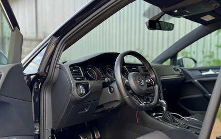 Volkswagen Golf R VII, 2019 год, 3 950 000 рублей, 8 фотография