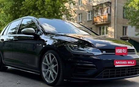 Volkswagen Golf R VII, 2019 год, 3 950 000 рублей, 3 фотография