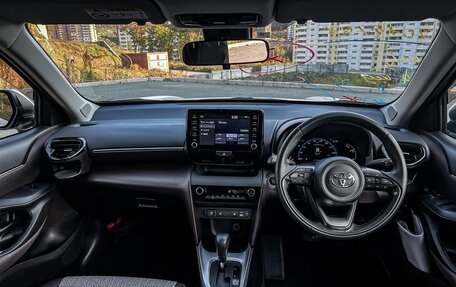 Toyota Yaris Cross, 2021 год, 1 440 000 рублей, 7 фотография