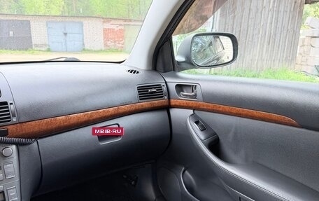 Toyota Avensis III рестайлинг, 2006 год, 700 000 рублей, 9 фотография