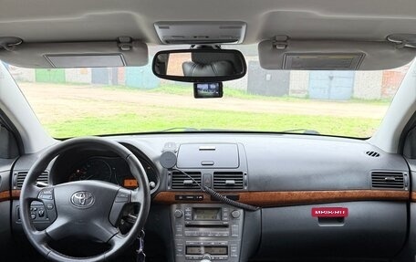 Toyota Avensis III рестайлинг, 2006 год, 700 000 рублей, 7 фотография