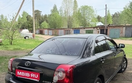 Toyota Avensis III рестайлинг, 2006 год, 700 000 рублей, 5 фотография
