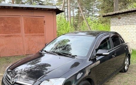 Toyota Avensis III рестайлинг, 2006 год, 700 000 рублей, 3 фотография