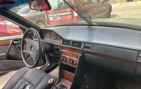 Mercedes-Benz W124, 1990 год, 140 000 рублей, 2 фотография