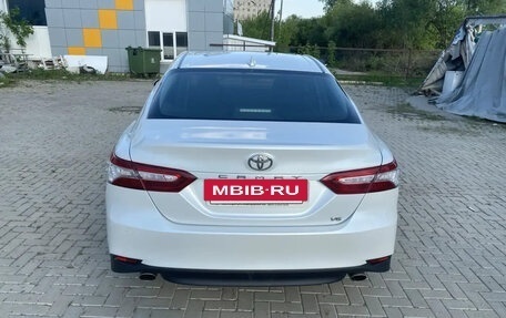 Toyota Camry, 2019 год, 2 800 000 рублей, 3 фотография