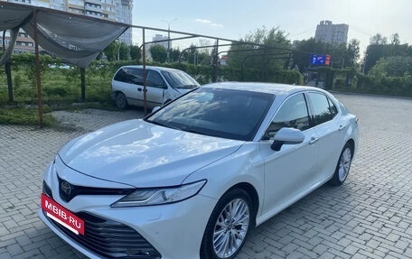 Toyota Camry, 2019 год, 2 800 000 рублей, 5 фотография