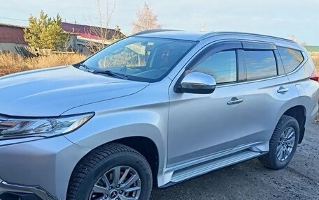 Mitsubishi Pajero Sport III рестайлинг, 2019 год, 3 200 000 рублей, 7 фотография