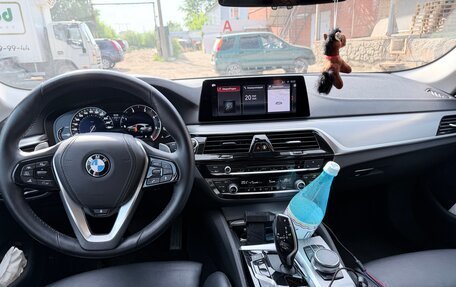 BMW 5 серия, 2018 год, 2 900 000 рублей, 9 фотография