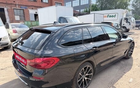 BMW 5 серия, 2018 год, 2 900 000 рублей, 3 фотография